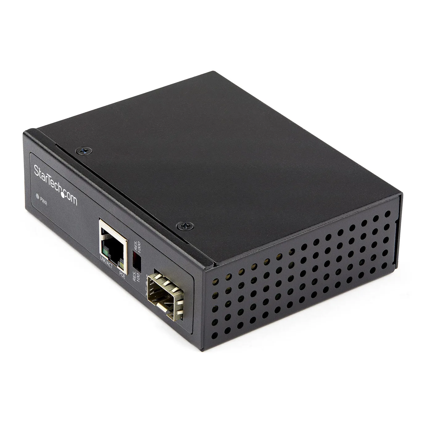 StarTech 60 WATT POE+ FIBER TO/ETHERNET MEDIA CONVERTER